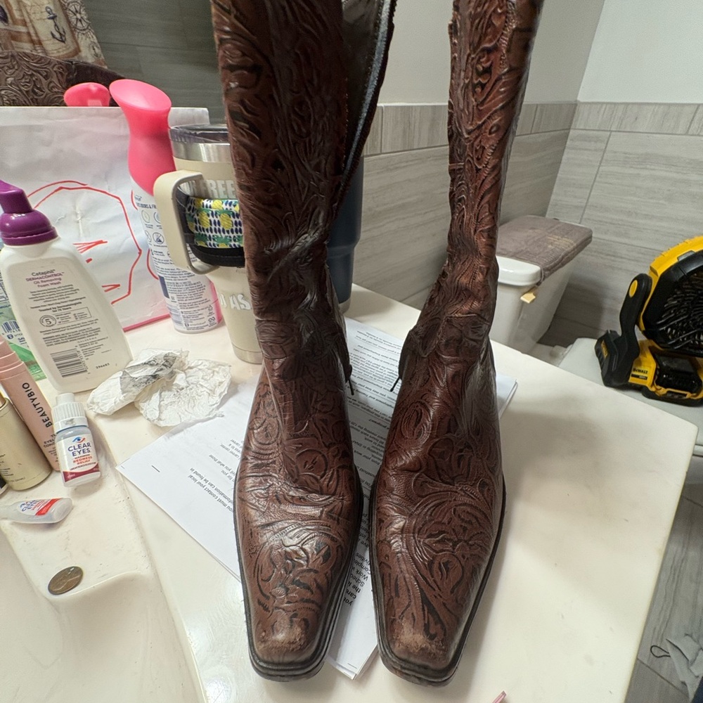 Giani Bernini Brown Embossed Leather Heeled Boots